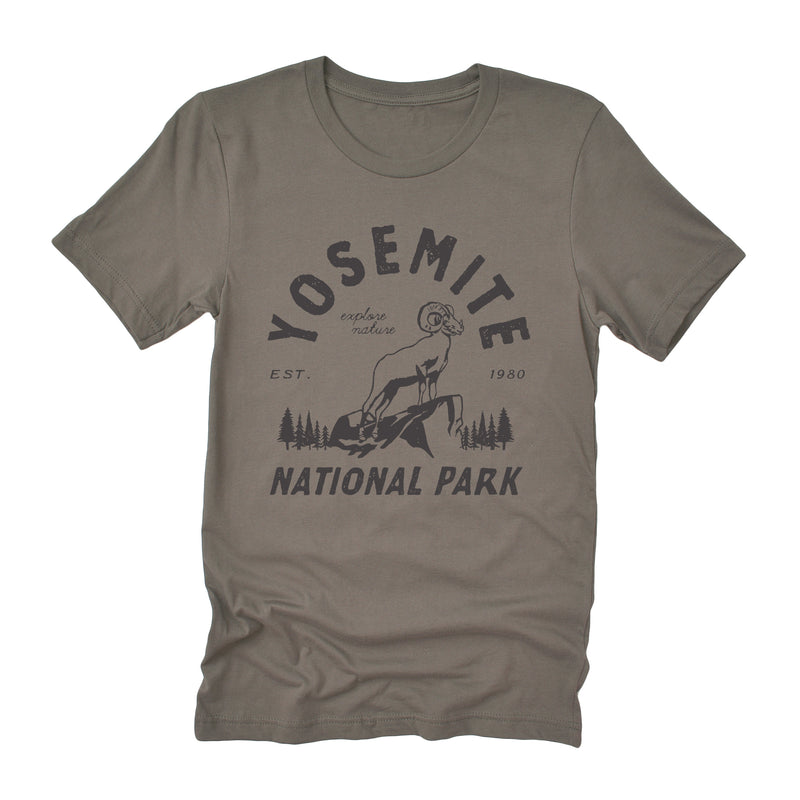 Yosemite National Park - Short Sleeve T-Shirt